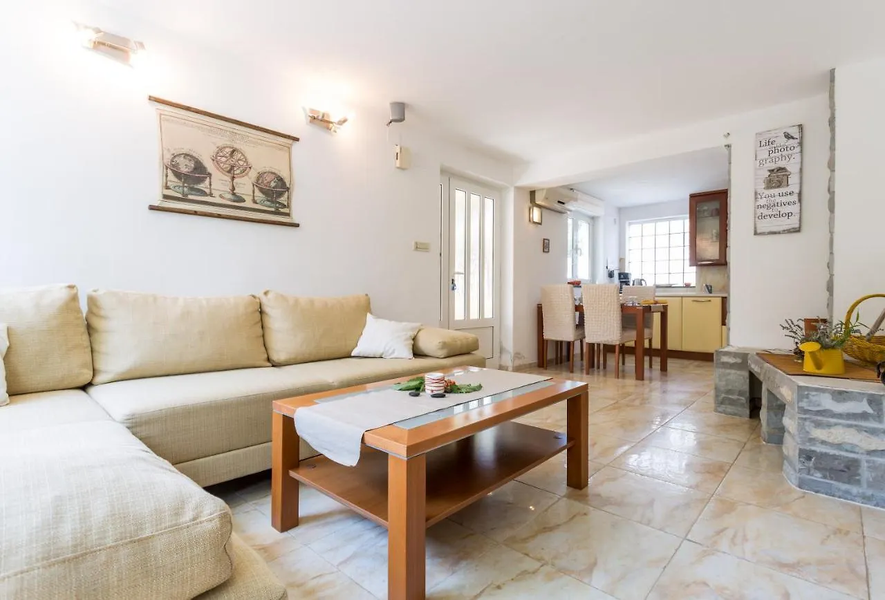Molnar Resort Apartment Sergej Brzac