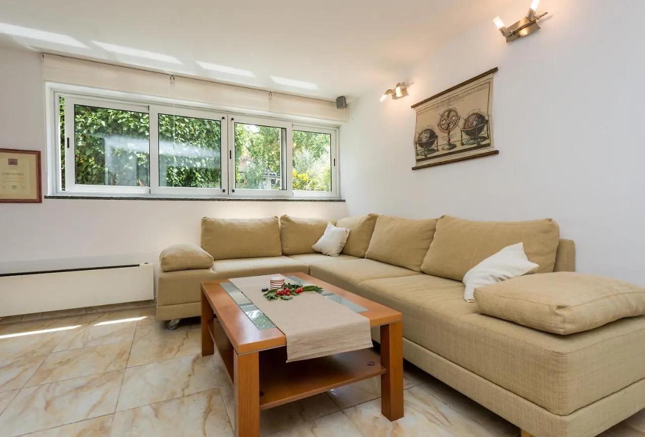 Molnar Resort Apartment Sergej Brzac